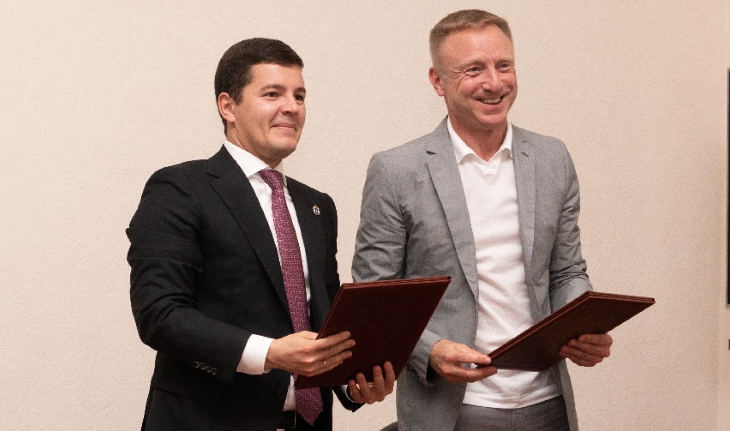 IN THE PHOTO: the governor of Yamal Dmitry Artyukhov and the rector of MIPT Dmitry Livanov